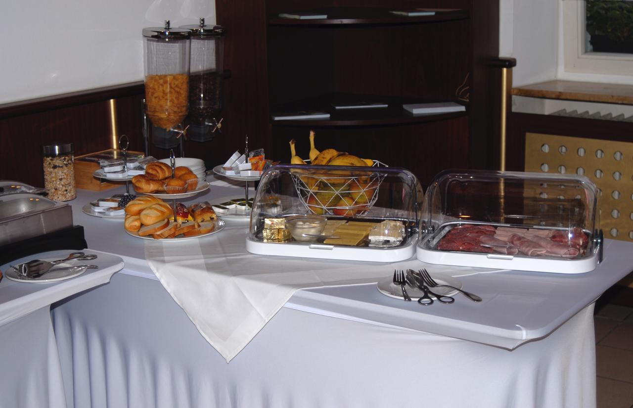 Hotel Adler Treuchtlingen Zewnętrze zdjęcie